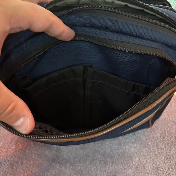 L.L. Bean 9x7 Waist Bag Navy Canvas Leather Trim - Picture 5 of 5